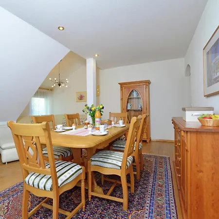 Quaint In Eimelrod Near And Water Sports דירה