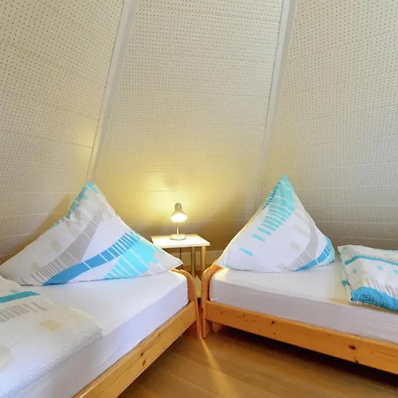 Quaint In Eimelrod Near And Water Sports דירה *